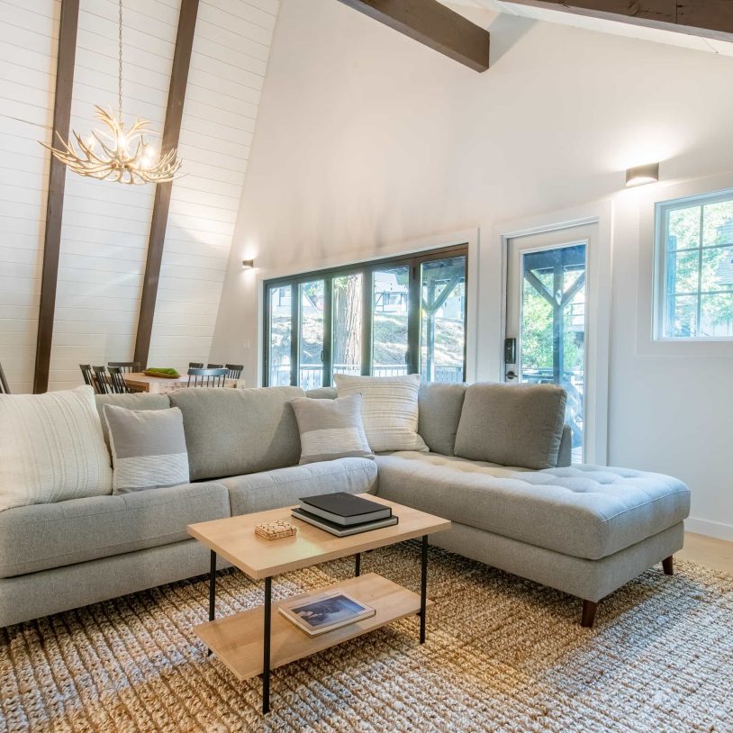 Cozy lounge area in a modern mountain lodging, perfect for a Lake Arrowhead Escape.
