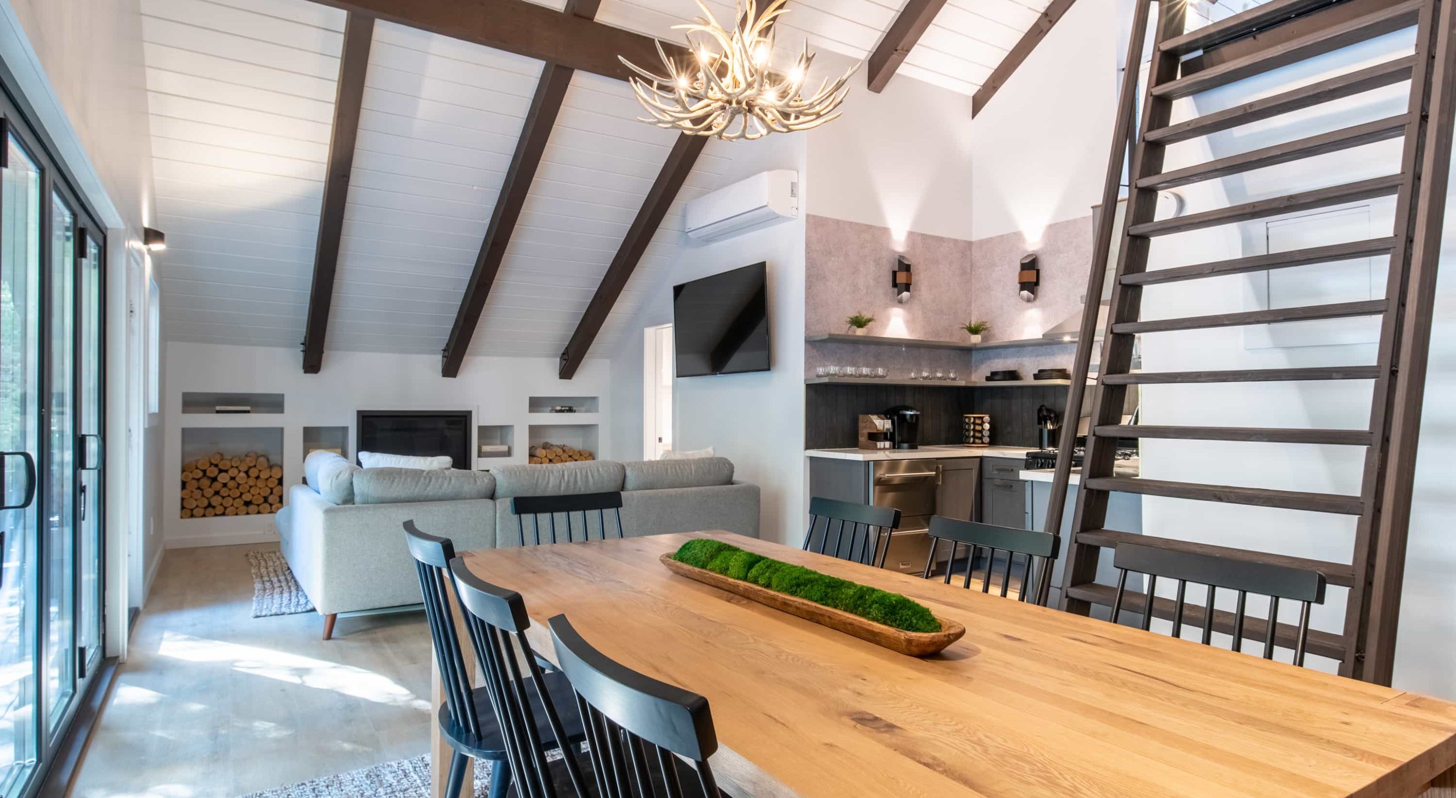 Modern chalet interior with stylish decor, ideal for a Lake Arrowhead family vacation.